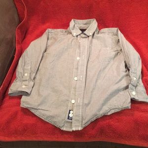 Gap boys long sleeve dress shirt. Size xs  4-5